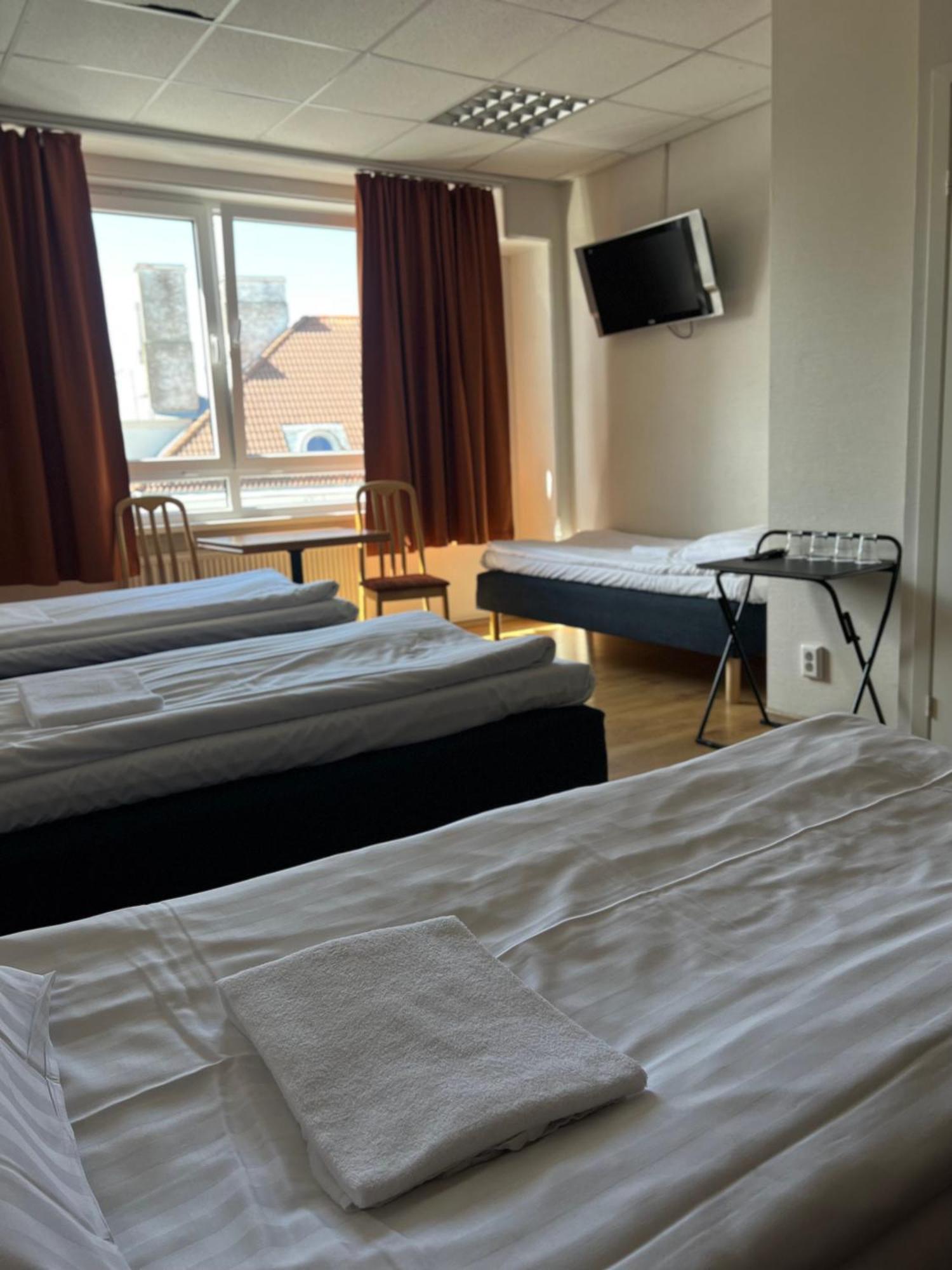 Center Hotel