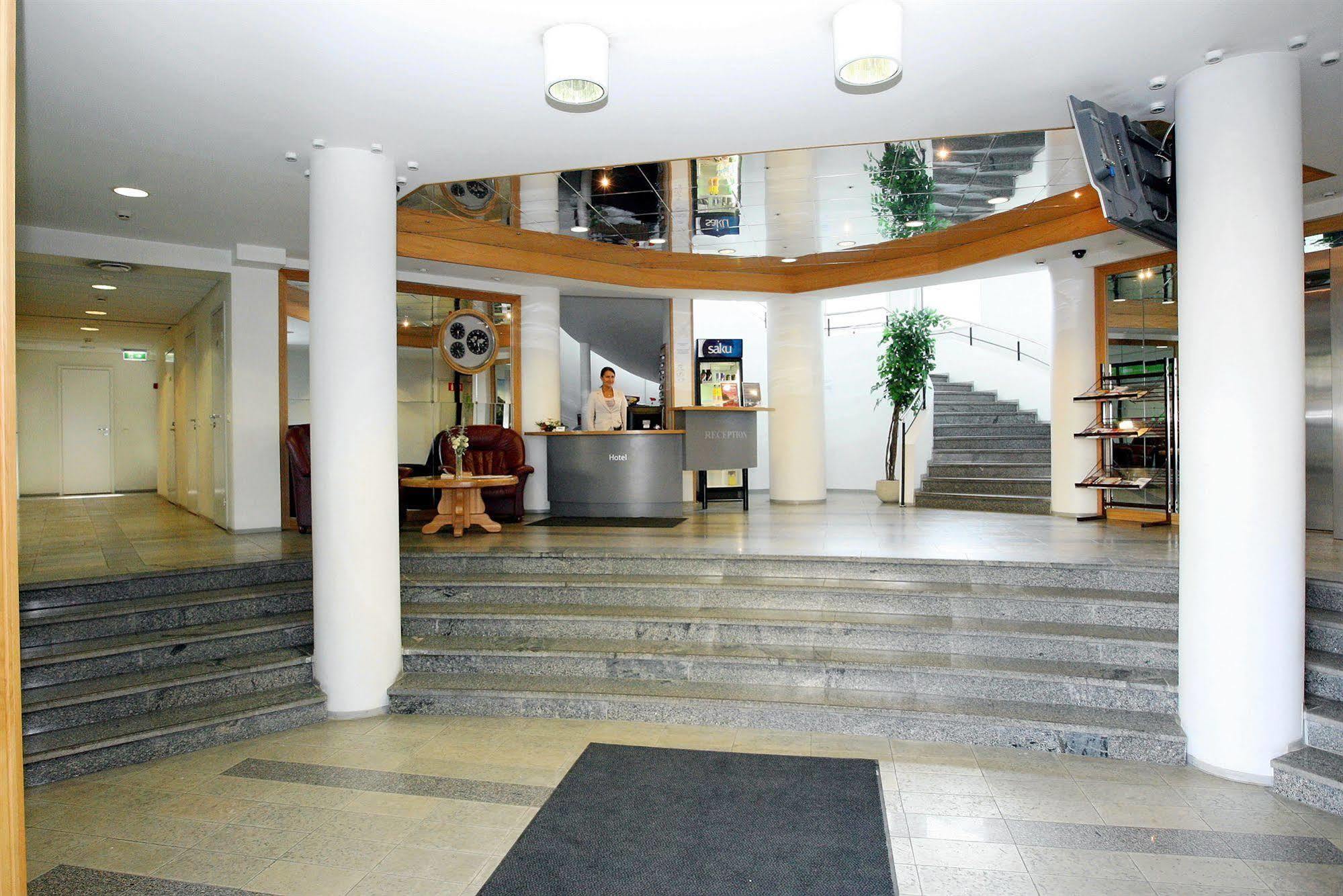 Center Hotel 2*